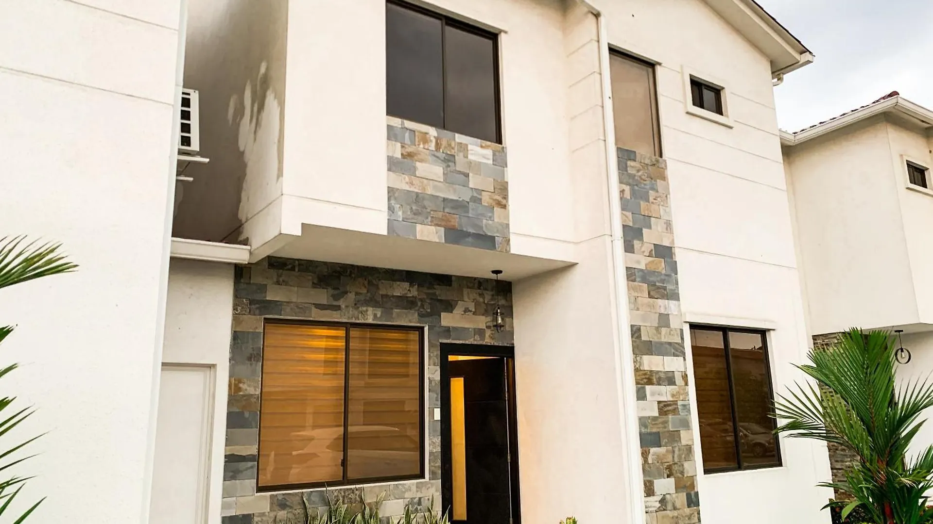 Villa Luxury 3 Habitaciones, Jacuzzi Y Barbecue Guayaquil 0*,  Ecuador