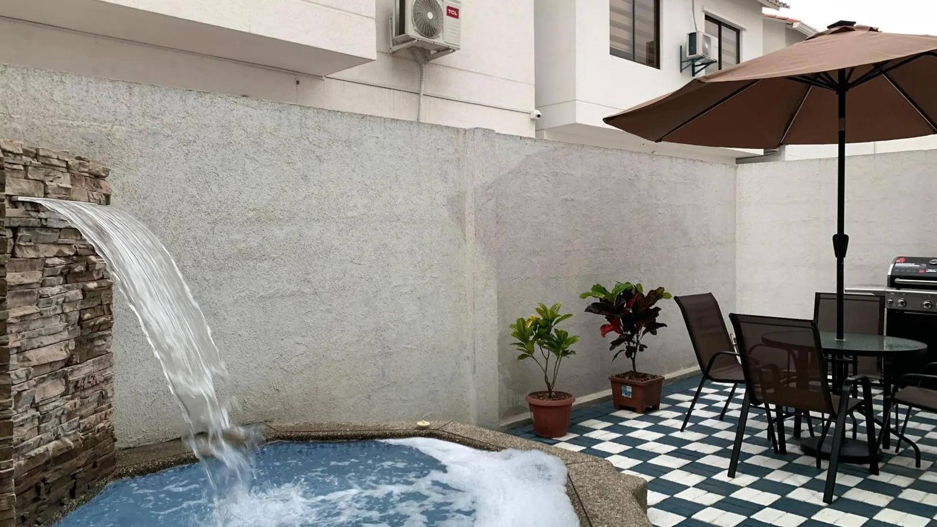 Villa Luxury 3 Habitaciones, Jacuzzi Y Barbecue Guayaquil Ecuador