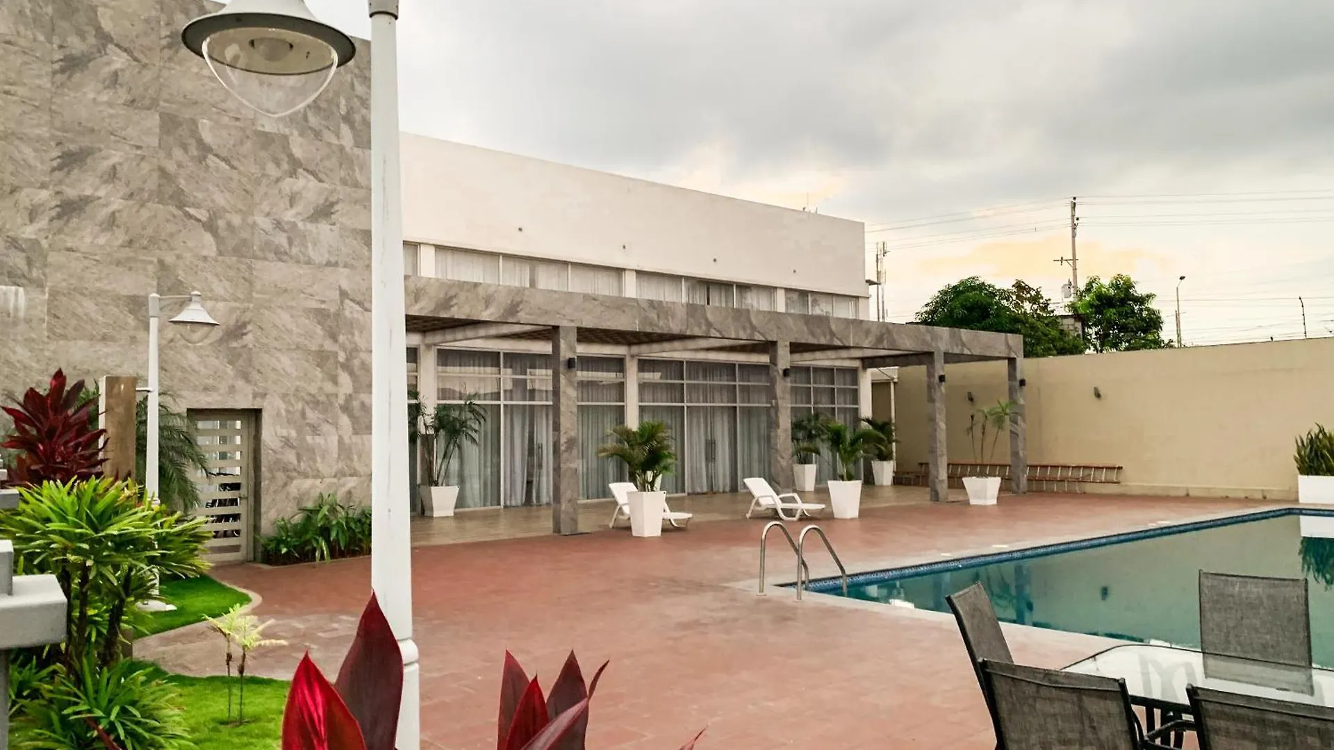 Villa Luxury 3 Habitaciones, Jacuzzi Y Barbecue Guayaquil 0*,